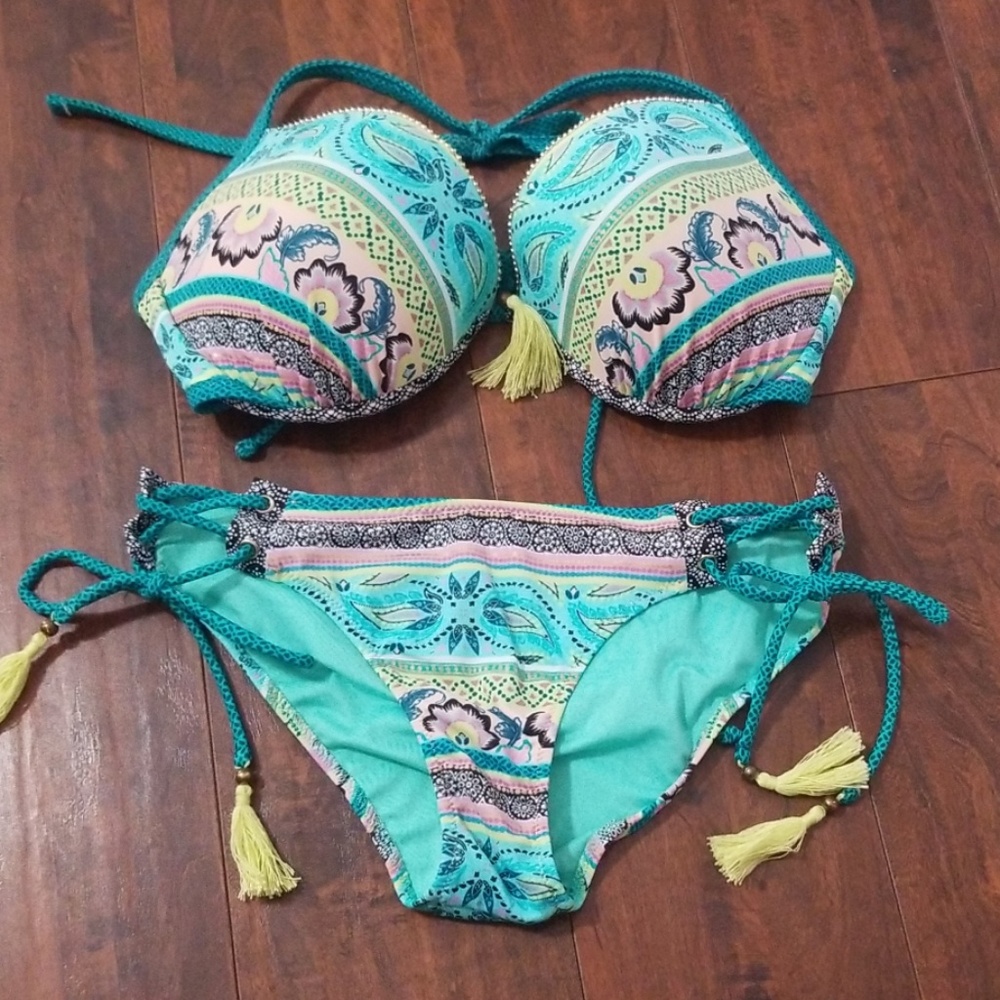 Shade & Shore Small bottoms 36D top